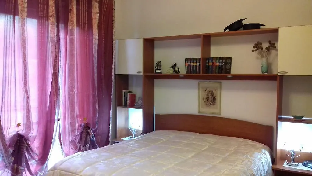 Appartamento Con Giardino Privato Santo Stefano al Mare Italy