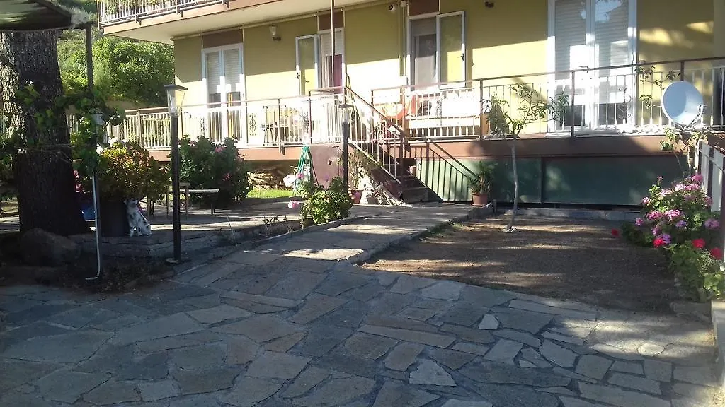 Appartamento Con Giardino Privato Santo Stefano al Mare Apartment